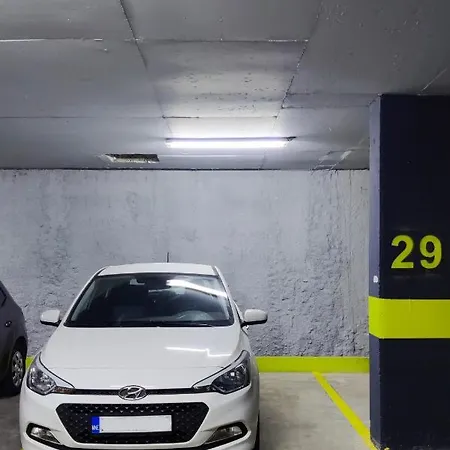 Daire Flower Free Private Parking *